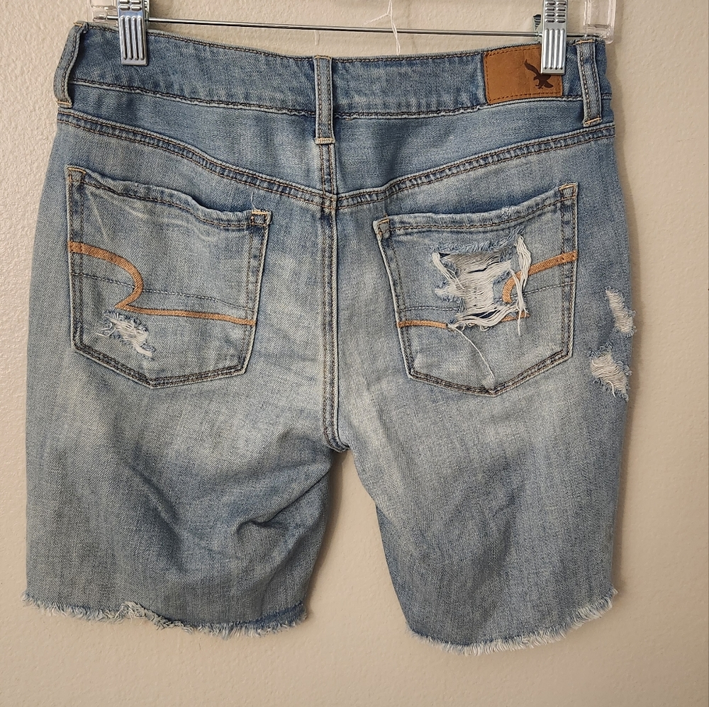 Short American Eagle good condition